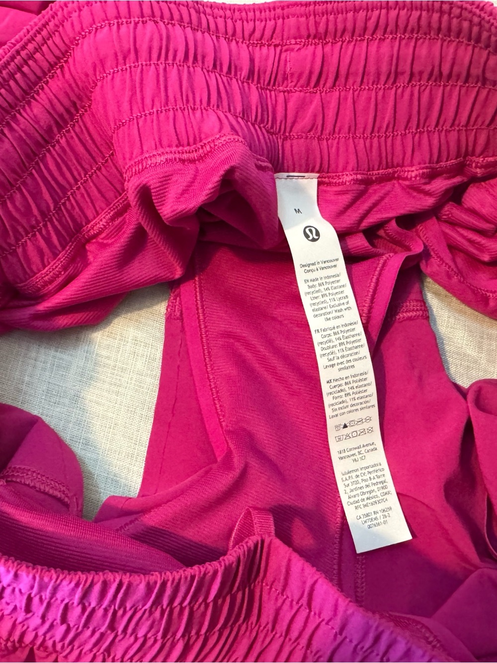 Lululemon Shake It Out High-Rise Run Shorts 2.5” Pink Flare NWT - Picture 10 of 16